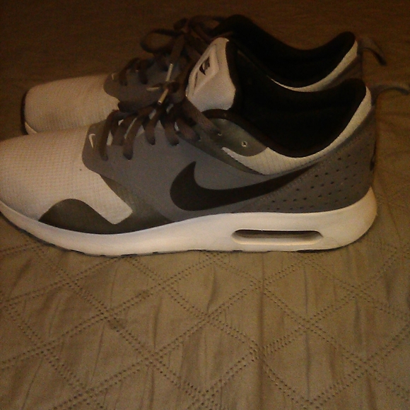 Nike running sneakers - Picture 2 of 2